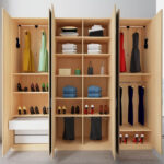 Hoher Kleiderschrank Mit Super Innenausstattung with regard to Hoher Kleiderschrank