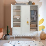 Kleiderschrank Mit Viel Stauraum Im Vintage/ Retro Stil Zum Verlieben throughout Kleiderschrank Kinderzimmer