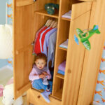 Luca Kinder Kleiderschrank Bei Biokinder Throughout Kinderzimmer Kleiderschrank