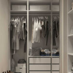 So Erstellst Du Eine Capsule Wardrobe! With Regard To Minimalistischer Kleiderschrank