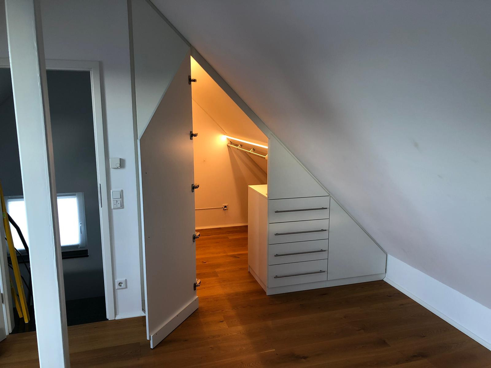 Begehbarer Kleiderschrank Dachschräge Ankleide Eckschrank inside Kleiderschrank Mit Schräge