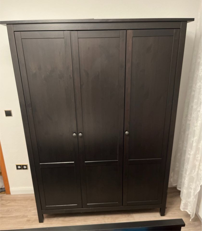 Ikea Hemnes Kleiderschrank, Schwarz-Braun, 3-Türig with regard to Ikea Hemnes Kleiderschrank 3 Türig